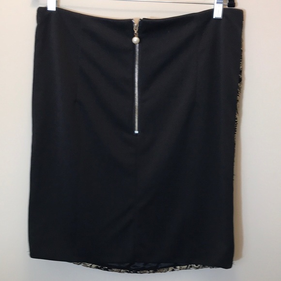 Max Black & Gold Embroidered Overlay Skirt Size XL - Picture 4 of 12